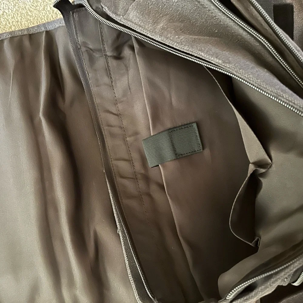 Esta Rer Laptop Satchel